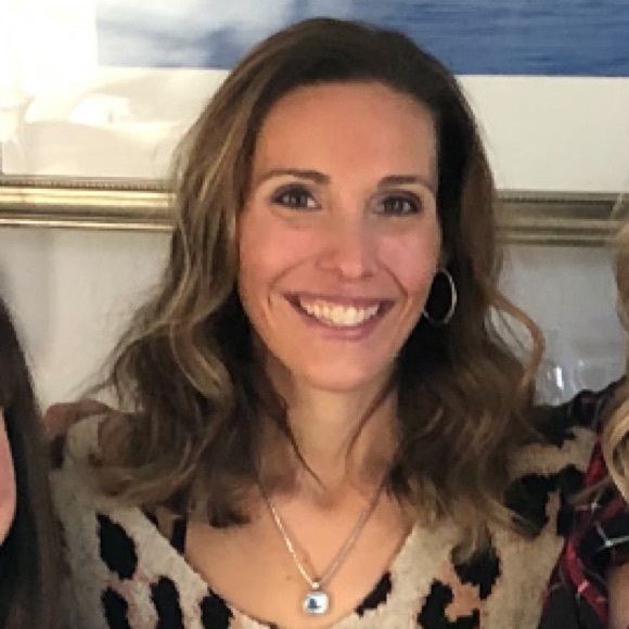 Meet your Posher, Vanessa - Picture 1 of 1